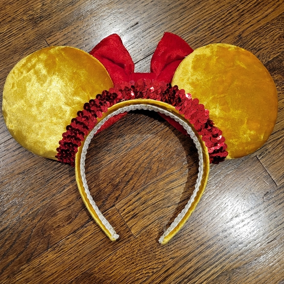 Custom-made, Disney Yellow & Red, Winnie the Pooh themed Mickey Ears. Never worn - Picture 3 of 4